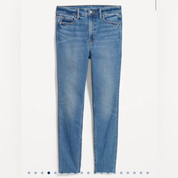 Old Navy Rockstar Super Skinny High-Rise Cropped Denim - Picture 2 of 4